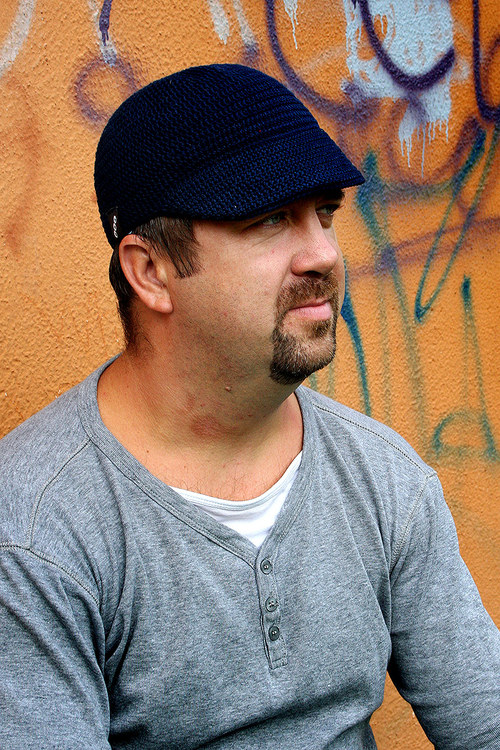 Háčkovaná kšiltovka