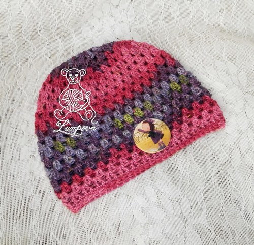 Háčkovaná čepička s knoflíkem výprodej — foto 1