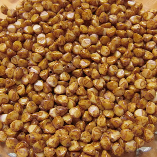Mačkané korálky - pohanka - 5mm