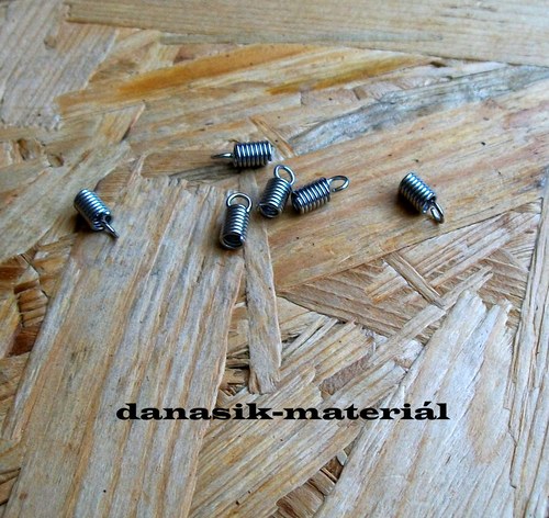 PRUŽINKY NA KŮŽI PLATINOVÉ 10x5 mm