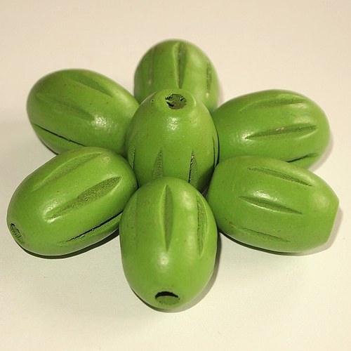 Dřevěné korálky - ovál 30 x 22 mm (cena 7ks) MAXI