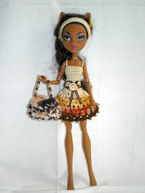 Hnědé šaty pro Monster high — foto 1