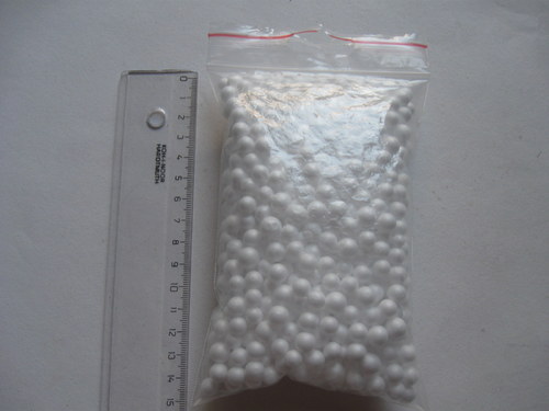 Kuličky polystyren bílé — foto 1