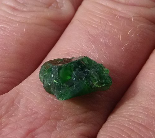 Chromdiopsid surový - B333 — foto 1