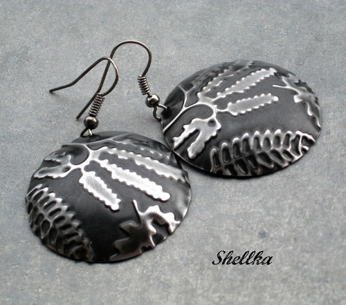 Náušnice ,,BLACK LYCOPODIUM,, — foto 1