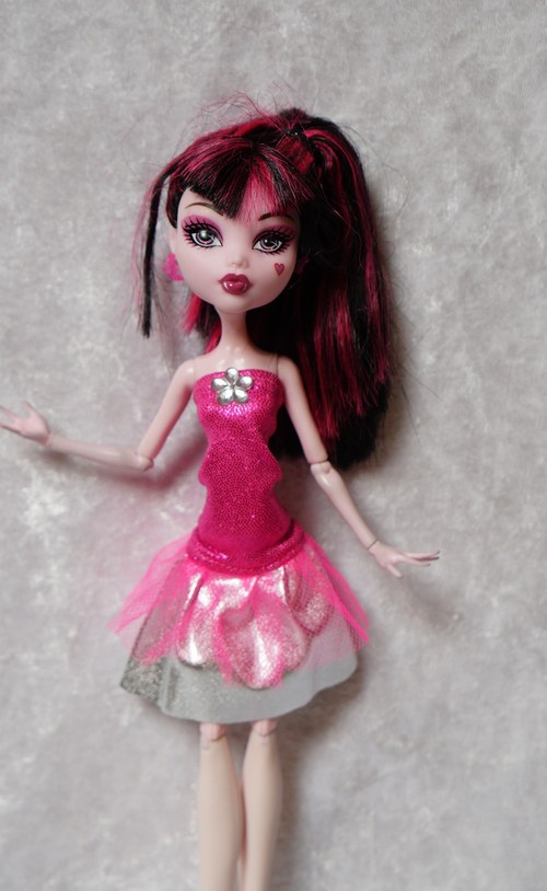 Růžové stříbro pro Monster High — foto 1