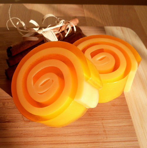Spirála_pomeranč a skořice_oranžová