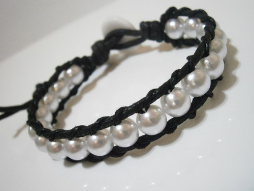Černobílý náramek (Wrap Bracelet) — foto 1