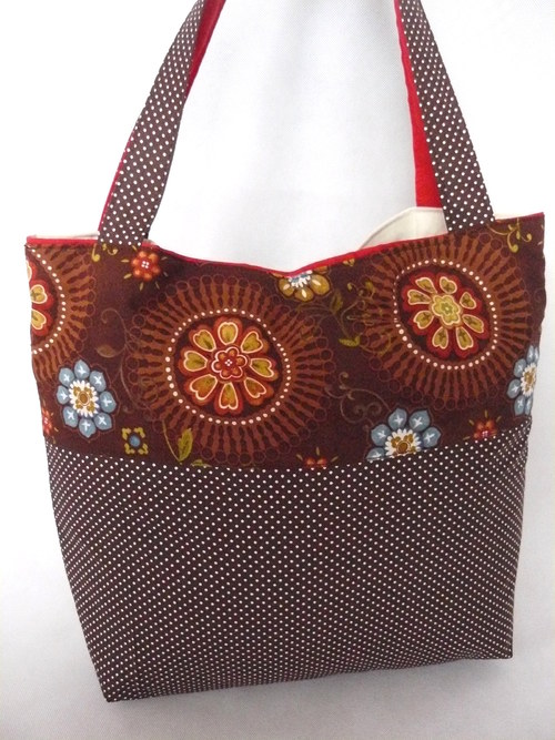 Nákupka hnědá s ornamenty — foto 1