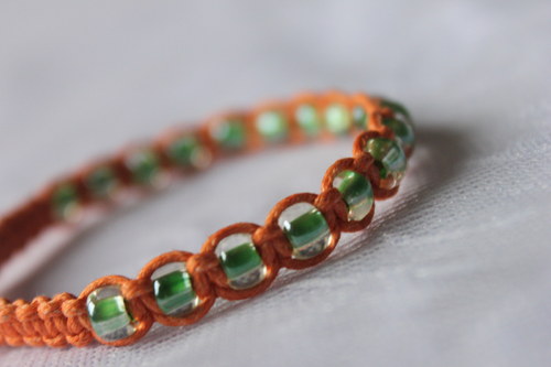 Náramek makramé/shamballa — foto 1