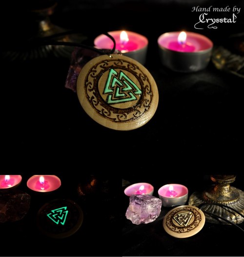 ...amulet "Valknut" - svietiaci v tme — foto 1