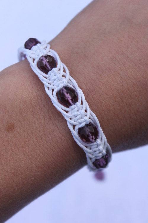 Náramek makramé/shamballa — foto 1