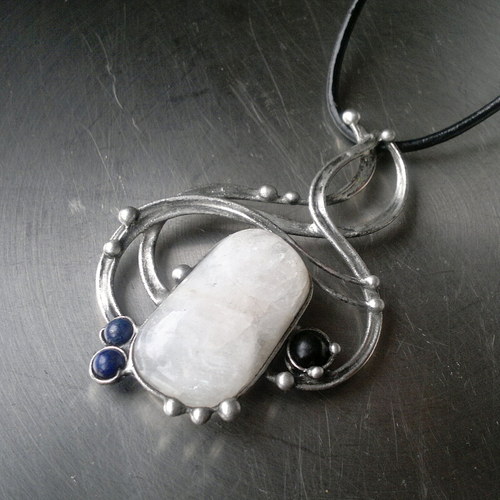 Blue Point (měs.kámen,lapis lazuli,onyx) — foto 1