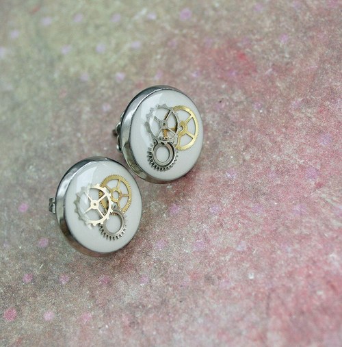 White circles — foto 1