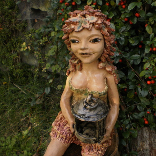 Bludička Justýna s lucerničkou,,35cm — foto 1
