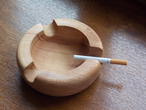 Popelník — foto 1