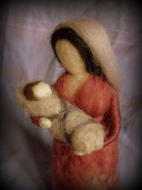Marie v tmavě růžové — foto 1