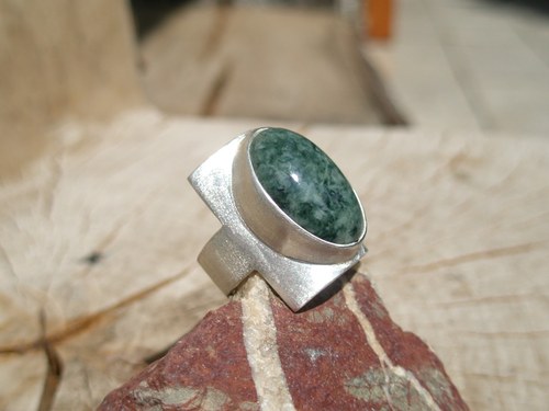 "Jade Jaguar" — foto 1