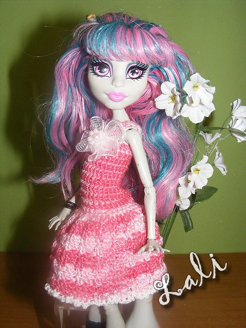 Háčkované šatičky pro Monster High č. 1. — foto 1