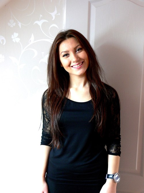 Černá halenka s krajkou — foto 1