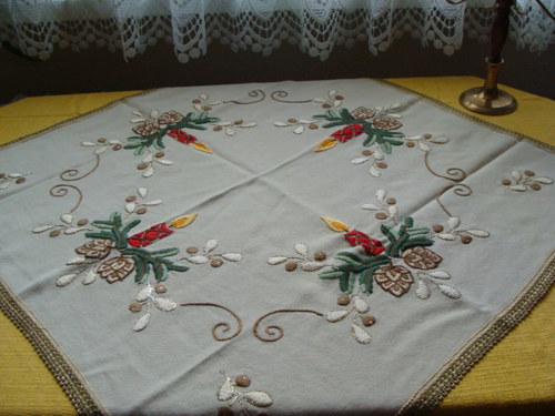 Vánoční středový ubrus 79x79cm — foto 1