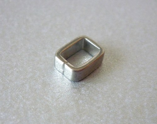 Ch65/ mezidíl obdélník CHIR. OCEL 8x6mm