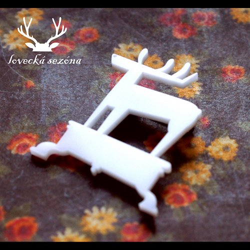 Bílý porcelánový karel — foto 1