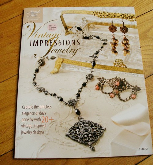 Vintage Impressions Jewellery z 325,-!