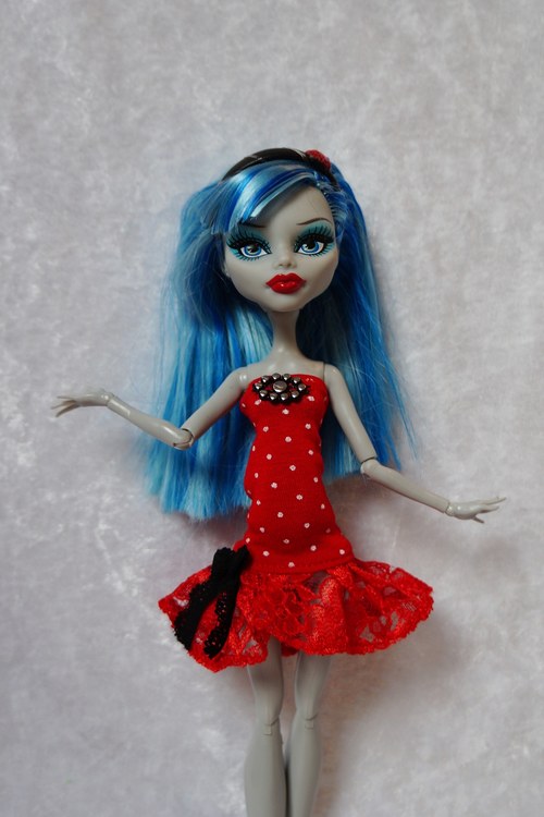Monster High miluje červenou — foto 1