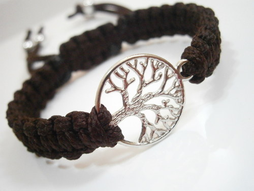 Tree náramek hnědý (macramé) — foto 1