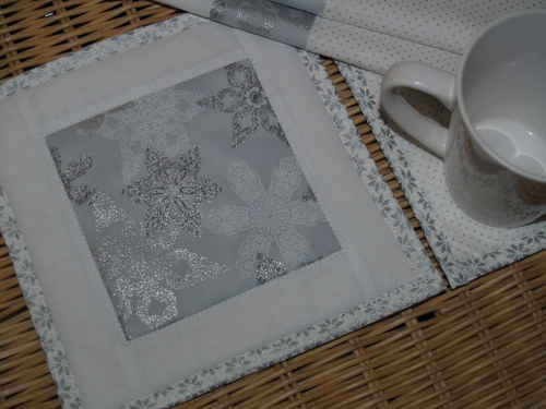 Prostírání pod hrníček - Flourish — foto 1