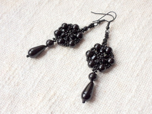 In black — foto 1
