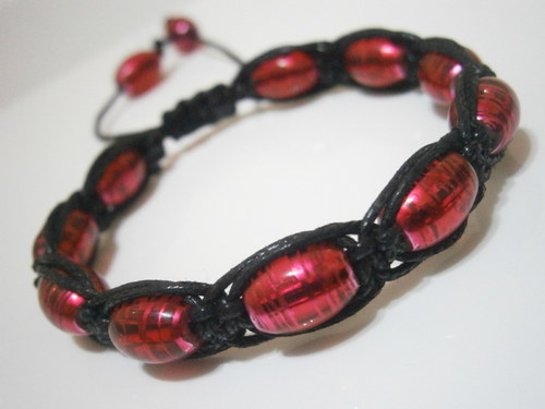 Červenočerný náramek (shamballa/macramé) — foto 1
