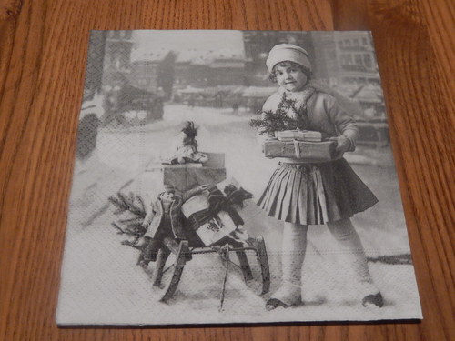 Ubrousek na decoupage - holčička a vánoční dárky
