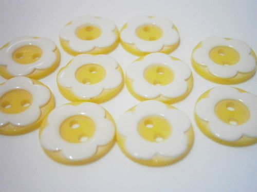Knoflíky kytička 12mm - žluté (10ks)