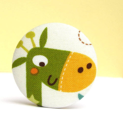 Knoflík žirafka — foto 1