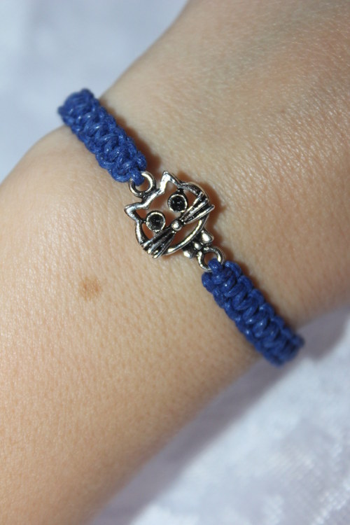 Kočička.. Náramek makramé/shamballa — foto 1
