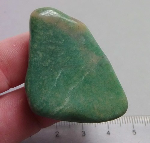 Prasem (africký jadeit) tromlovaný - D599 — foto 1