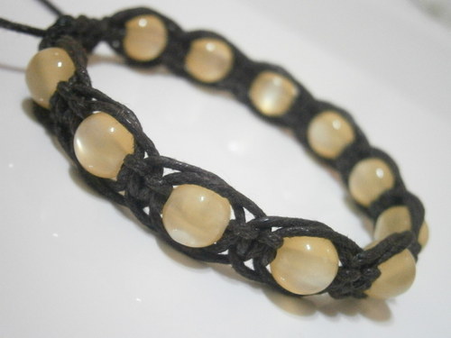 Náramek (shamballa/makramé) — foto 1
