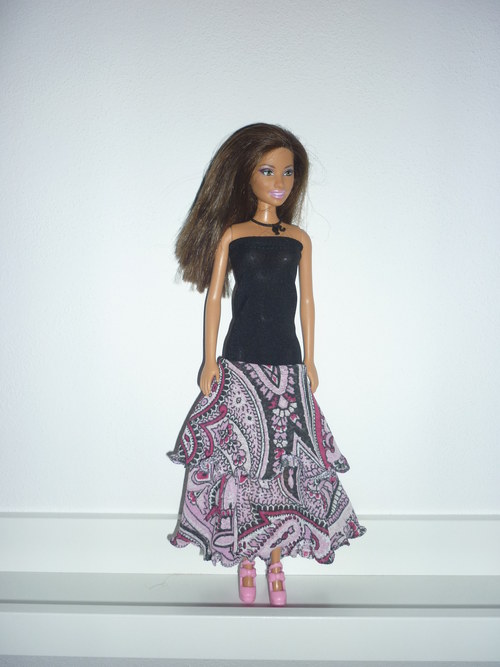 Šaty na panenku Barbie — foto 1