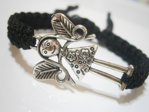 Náramek s andílkem (macramé/shamballa) — foto 1