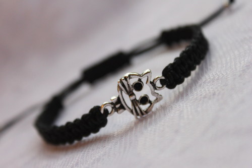 Čiči.. Náramek macramé/shamballa — foto 1