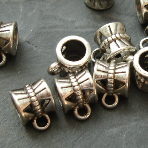 .Závěs zdobený 10x7x7 mm - starostříbrný