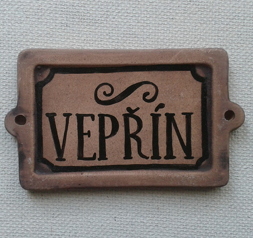Keramická cedulka "Vepřín" — foto 1