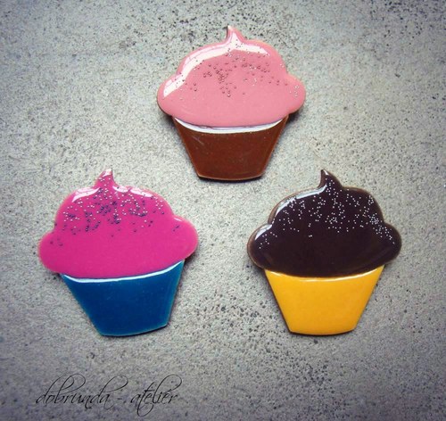 Cupcake malinový - brož — foto 1