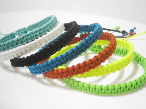 Veselé náramky (shamballa/macramé) - Tyrkysový tm. — foto 1