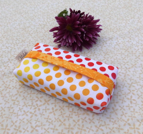 "Kapesníkovník" - Puntíky, puntíky, puntíčky — foto 1