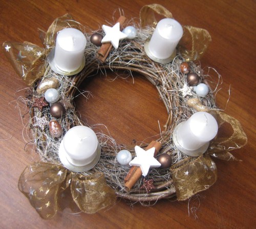 Adventní věnec hnědobílý — foto 1