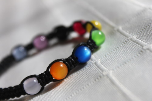 Barevné sny... Náramek macramé/shamballa — foto 1