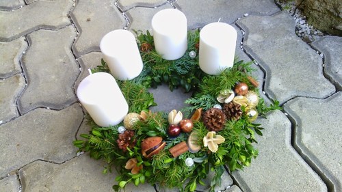 Vánoční, adventní věnec — foto 1